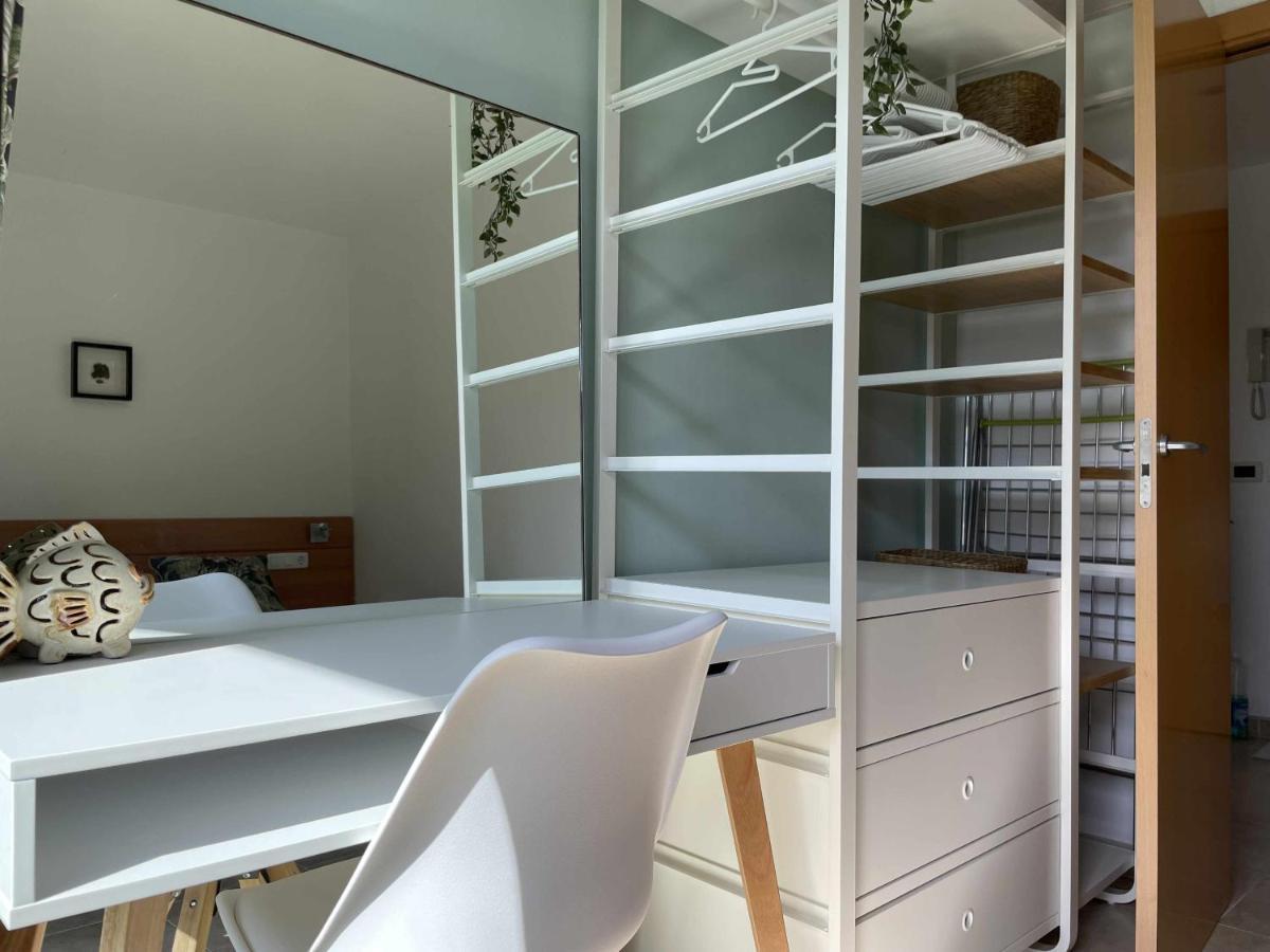 Solarium Con Terraza A 5 Minutos De La Playa Leilighet Girona Eksteriør bilde